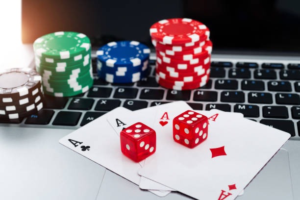 Lucky Number draw interface and prediction entry on qqpek